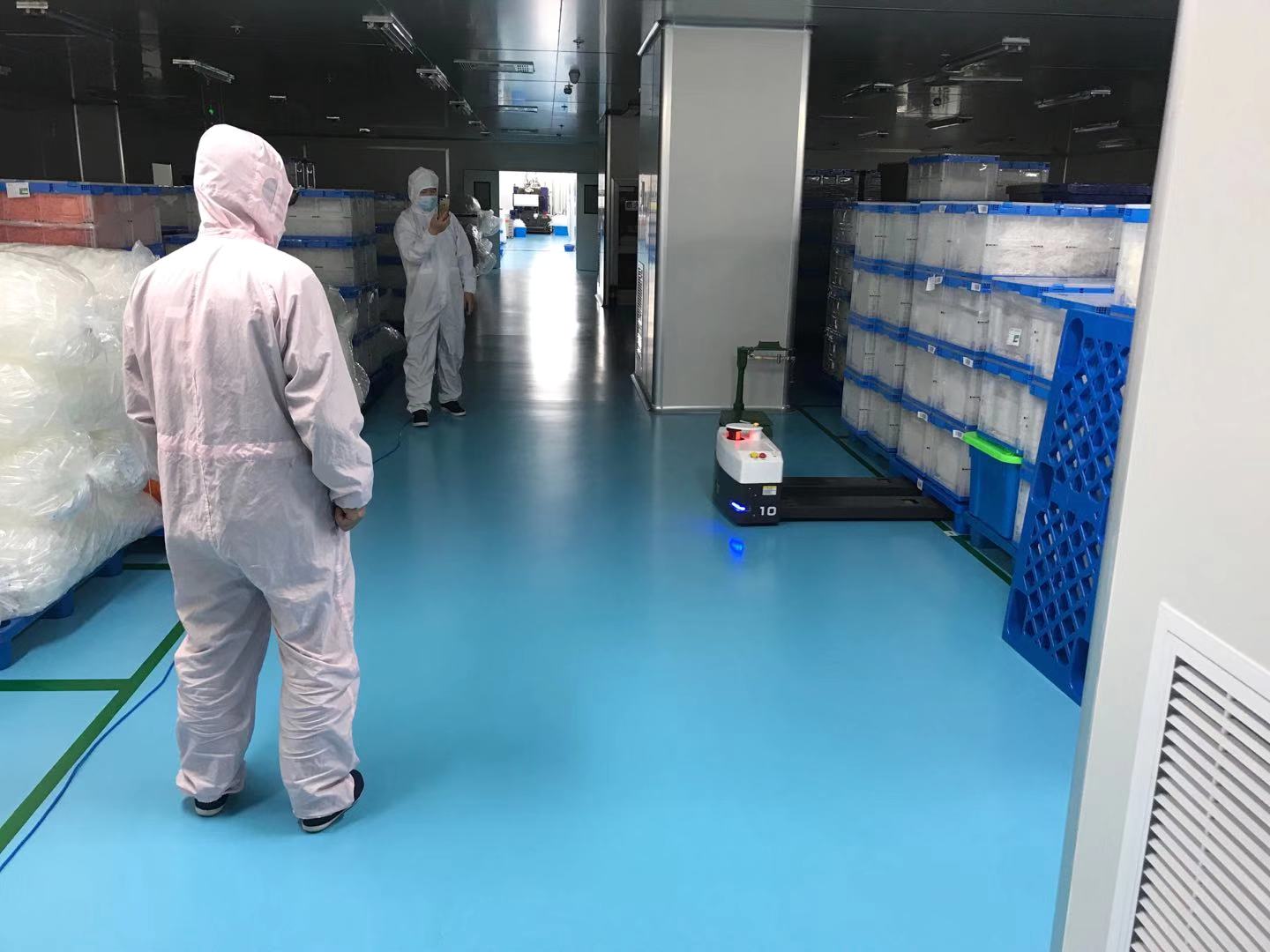 jinnianhui.comAGV机器人义不容辞